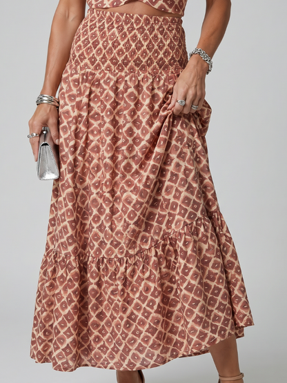 Amira | Vestido Midi con Escote Halter Cruzado y Estampado Geométrico
