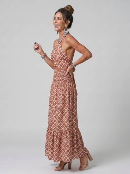 Amira | Vestido Midi con Escote Halter Cruzado y Estampado Geométrico