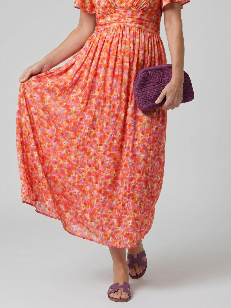 Juna | Vestido Midi Floral de Manga Corta